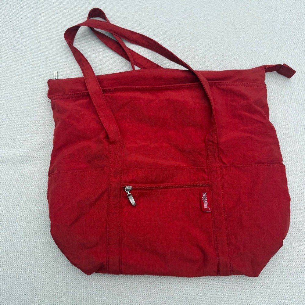 Baggallini Red Nylon Zippered Travel Tote Bag with Orange Lining